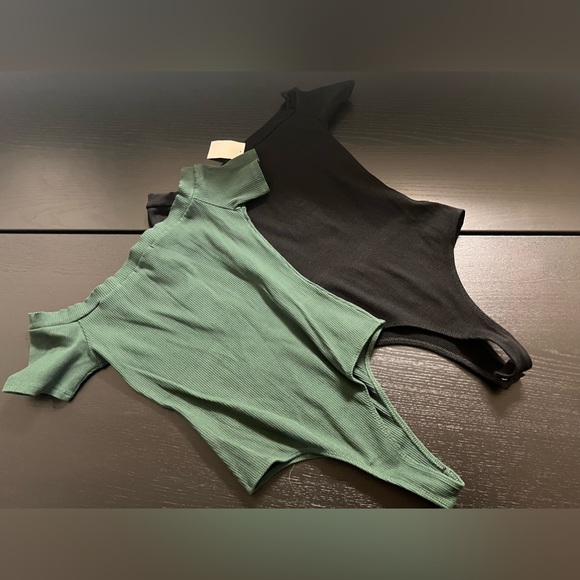 BOTH Black & Green off the shoulder bodysuit Sz M - Picture 4 of 4